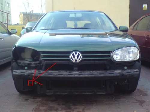 Zdjęcie Gdzie wkręcić ucho do holowania Golf 4? Proste kroki, które musisz znać