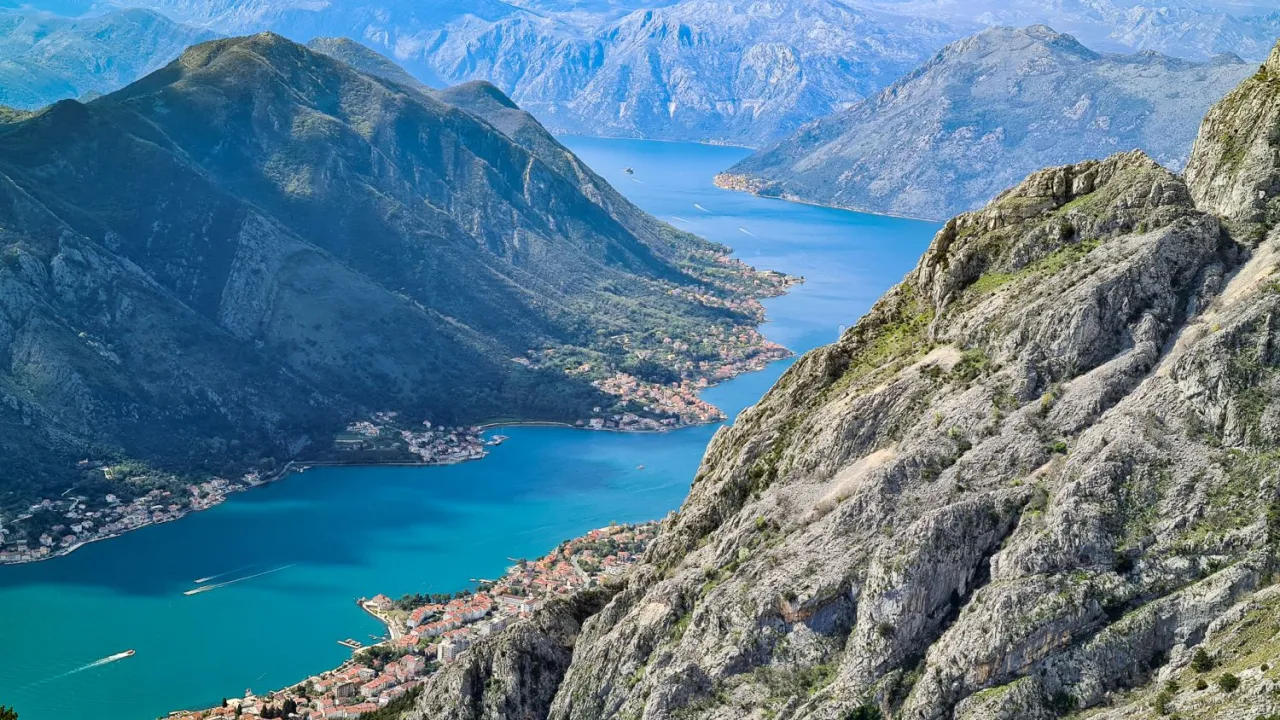 Zdjęcie Gdzie nocleg w drodze do Czarnogóry? Odkryj tanie i wygodne opcje
