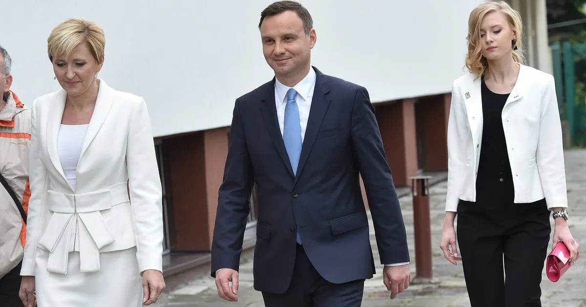 Zdjęcie Jak ma na imię córka prezydenta Dudy? Odkryj prawdę o Kindze Duda