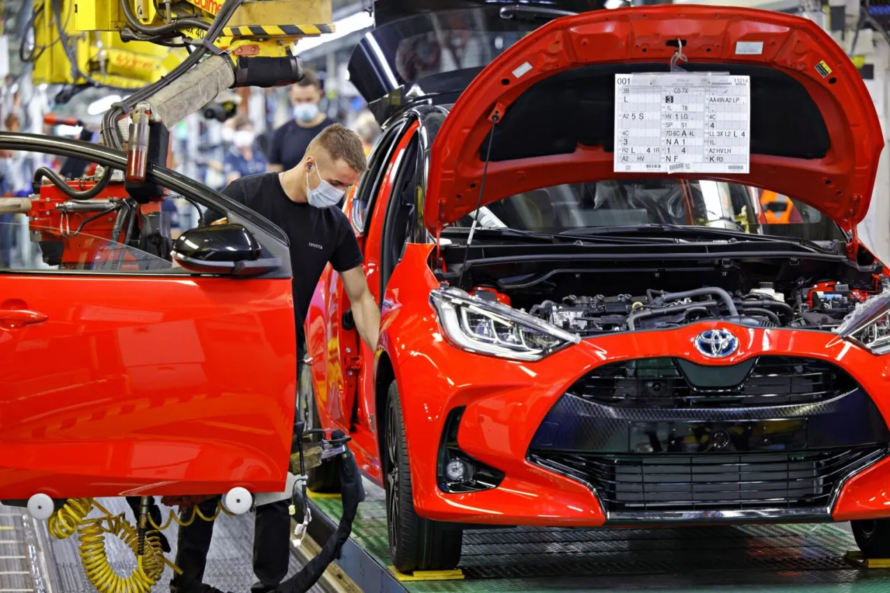 Zdjęcie Gdzie jest produkowana Toyota Prius? Odkryj kluczowe lokalizacje produkcji