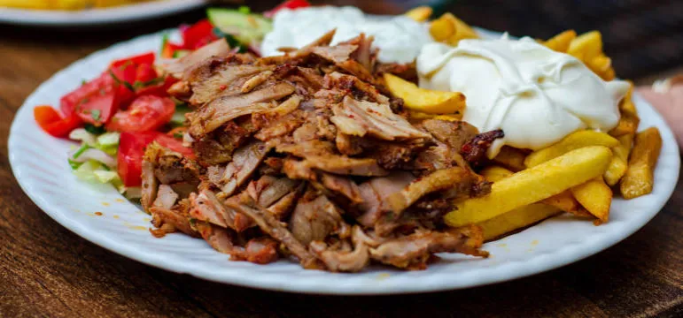 Zdjęcie Jak wygląda kebab? Odkryj różnorodność i wyjątkowy smak tego dania