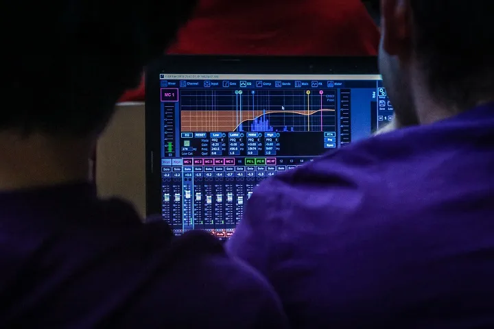 Zdjęcie Jak zrobić mix mastering: 5 kroków do perfekcyjnego brzmienia