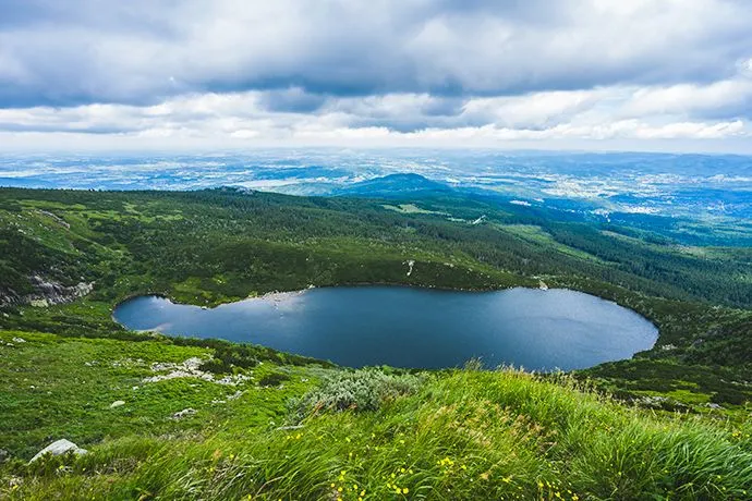 Zdjęcie Najpiękniejsze jeziora górskie w Polsce: poznaj ich niezwykłe tajemnice