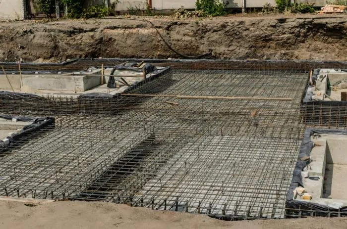 Zdjęcie Płyta fundamentowa grzewcza: Zalety i wady nowoczesnego fundamentu