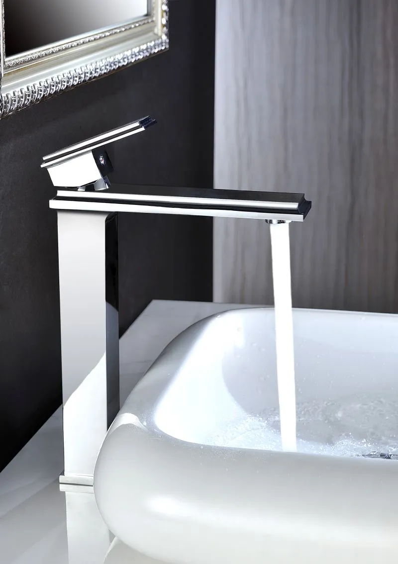 Zdjęcie Bateria umywalkowa nablatowa retro - wybierz idealny model do łazienki