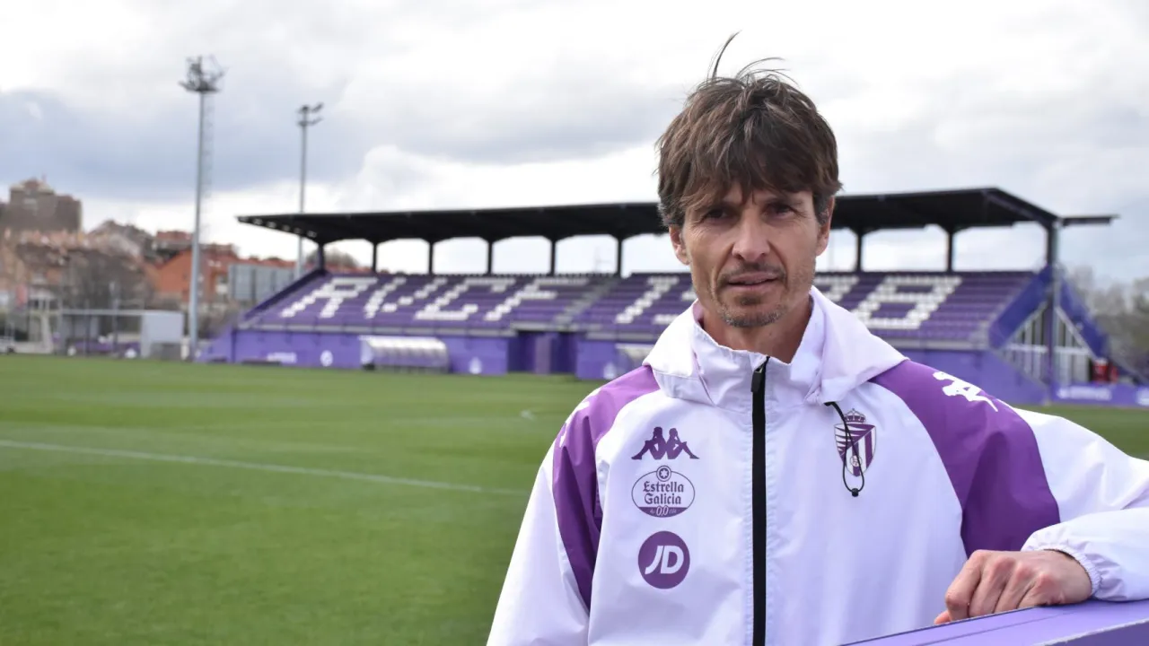 Zdjęcie Álvaro Rubio: el nuevo entrenador del Real Valladolid y su impacto