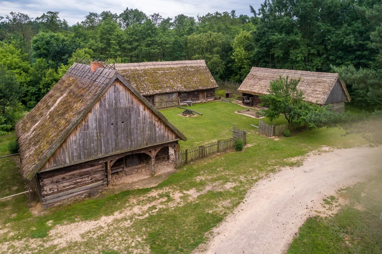 Zdjęcie Skansen kujawsko pomorskie: odkryj fascynującą historię i atrakcje