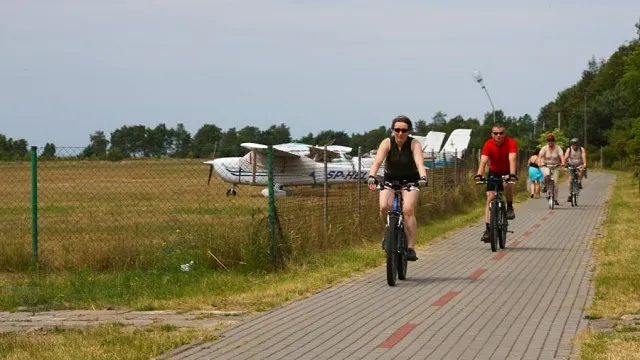 Zdjęcie Trasa rowerowa Puck Hel - piękna i bezpieczna przygoda na dwóch kółkach