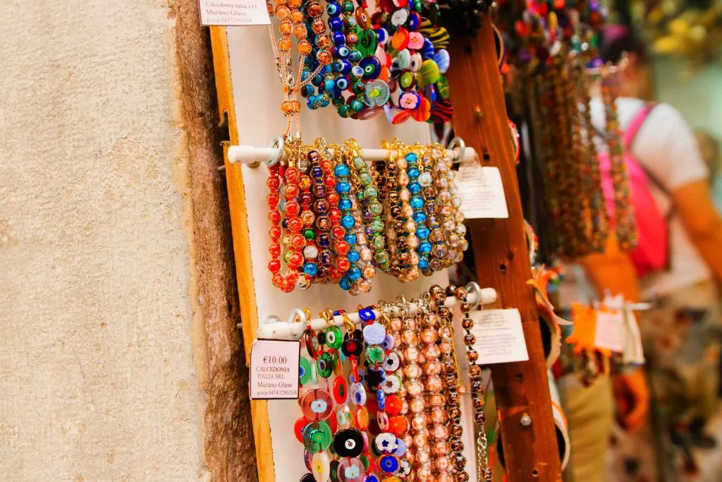 Zdjęcie Najlepsze pamiątki i co warto kupić w ziemi świętej: przydatny poradnik