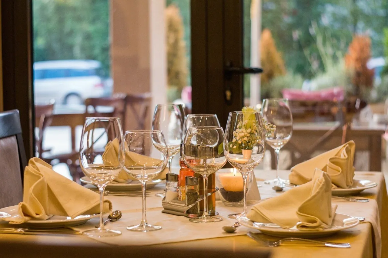 Zdjęcie Gdzie zjeść w Jeleniej Górze? Odkryj najlepsze restauracje i smaki