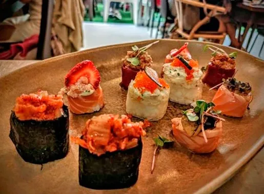 Zdjęcie Nikko Espacio Gastronómico: Sabores únicos de fusión japonesa en Vigo