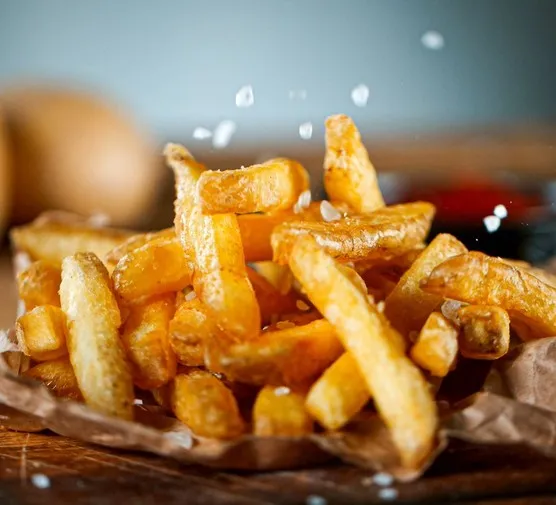 Zdjęcie Ile kcal mają frytki domowe? Zaskakujące fakty o kaloriach