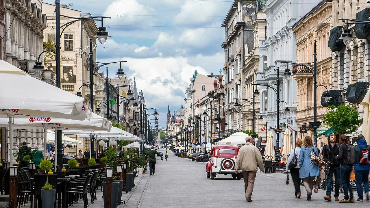 Zdjęcie Gdzie można polecieć z Łodzi? Odkryj najlepsze kierunki lotów