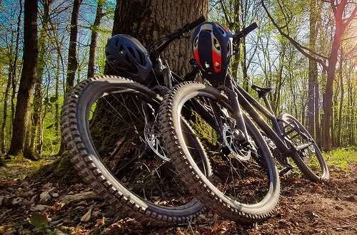 Zdjęcie Jakie opony do roweru crossowego wybrać, by uniknąć problemów?