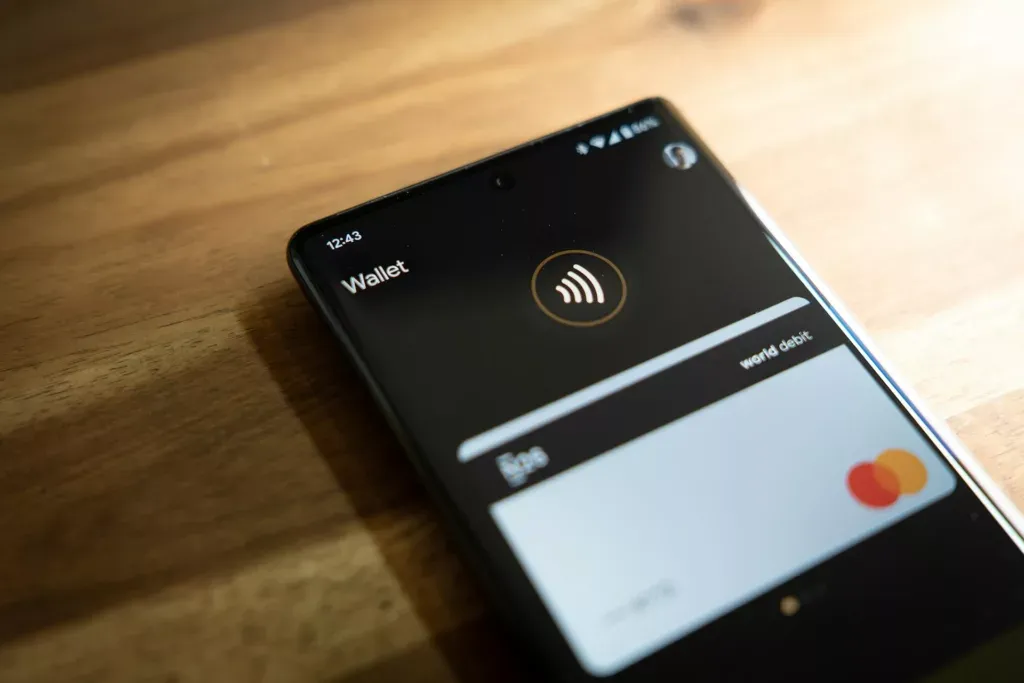 Zdjęcie Jak płacić aplikacją Wallet - proste kroki do bezproblemowych transakcji