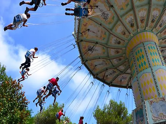 Zdjęcie Todo lo que necesitas saber sobre el parque de atracciones Tibidabo