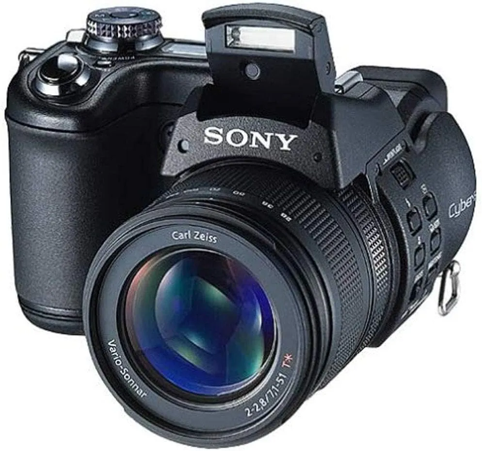 Zdjęcie Sony Cyber Shot DSC F828 - Czy warto kupić ten aparat cyfrowy od Sony?