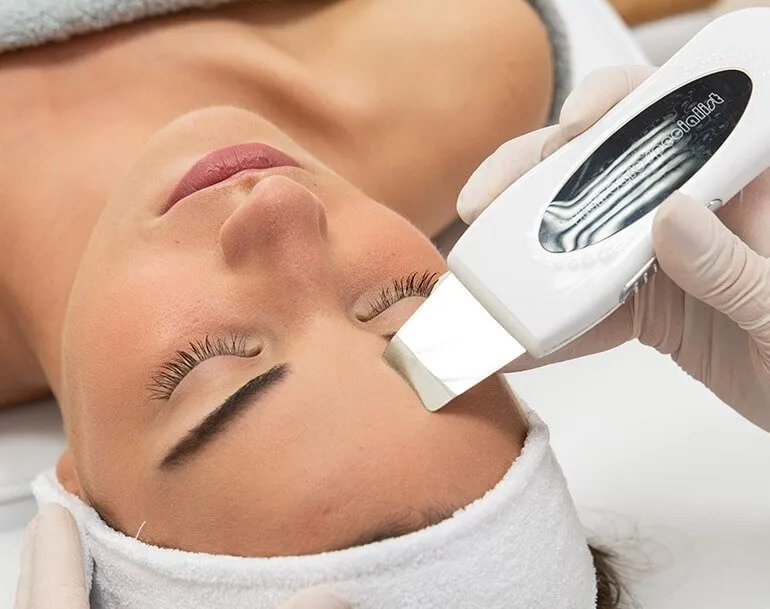 Zdjęcie Co daje peeling kawitacyjny? Zobacz efekty i korzyści dla skóry