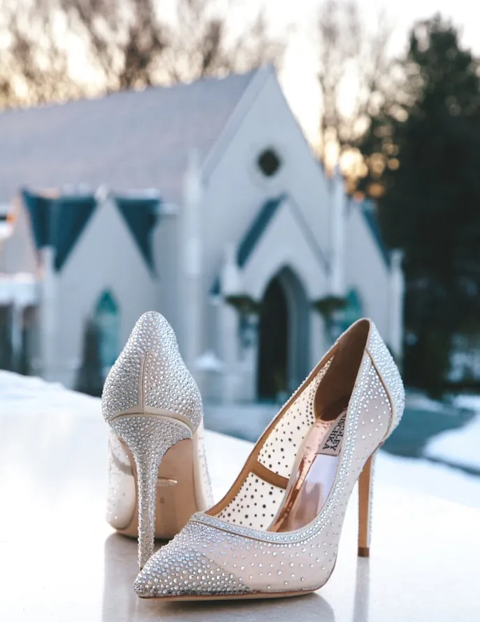 Zdjęcie Idealne buty do sukni ślubnej princessa. Uniknij wpadki stylizacyjnej!