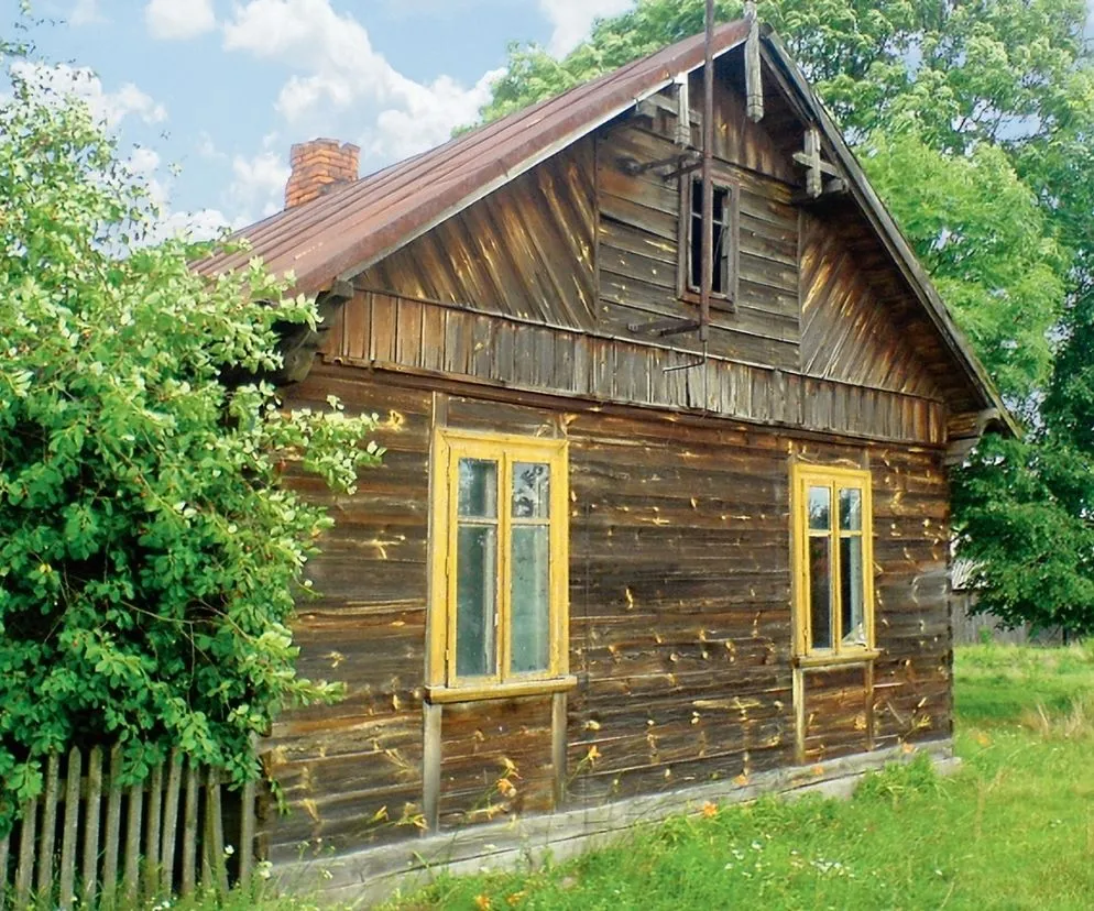 Zdjęcie Jak rozebrać stary drewniany dom bez zbędnych problemów i kosztów