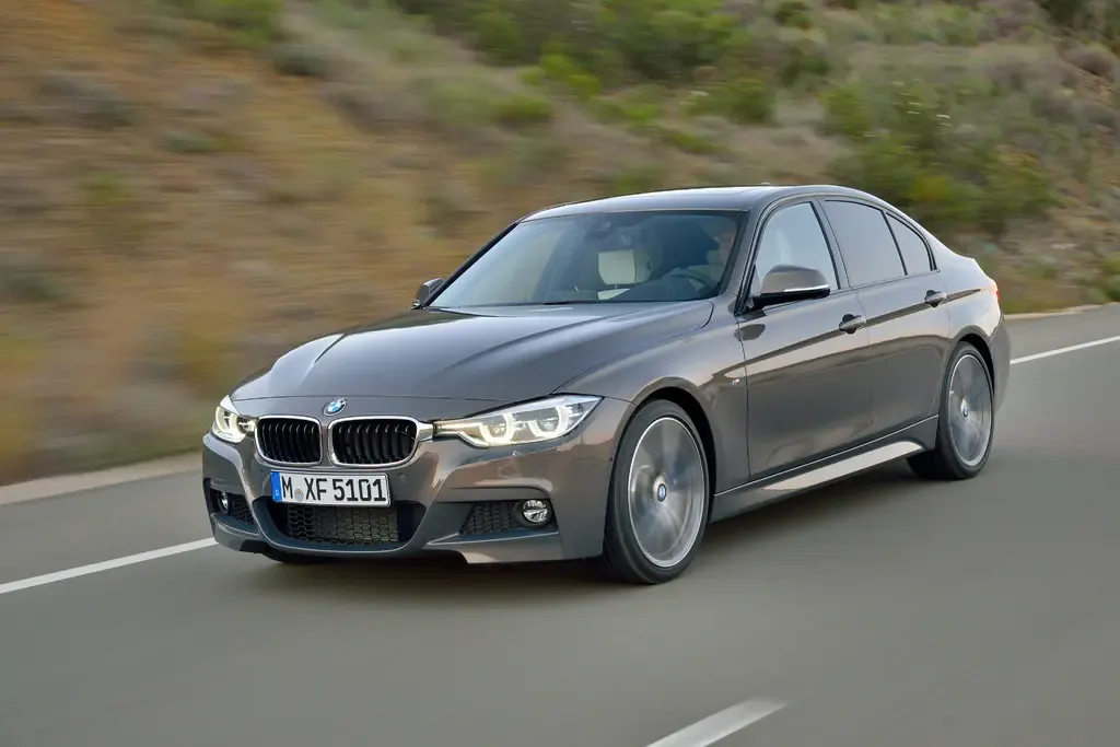 Zdjęcie BMW F30: Kompletny przegląd modelu - Zalety, wady i osiągi