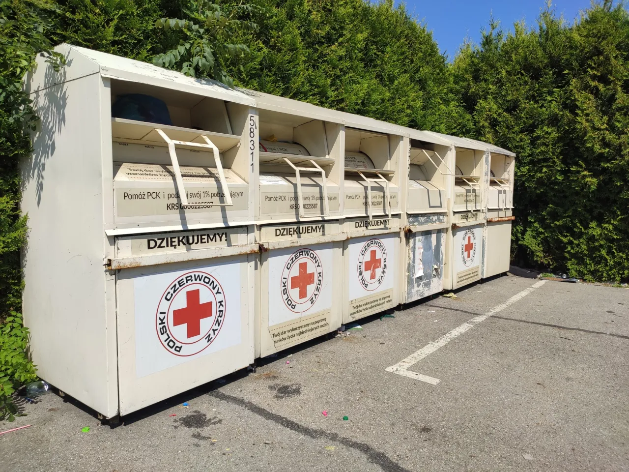 Zdjęcie Kontenery na odzież: Przewodnik po lokalizacjach