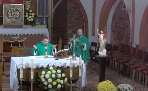 Zdjęcie Czym jest msza święta? Zrozumienie jej znaczenia i rytuałów
