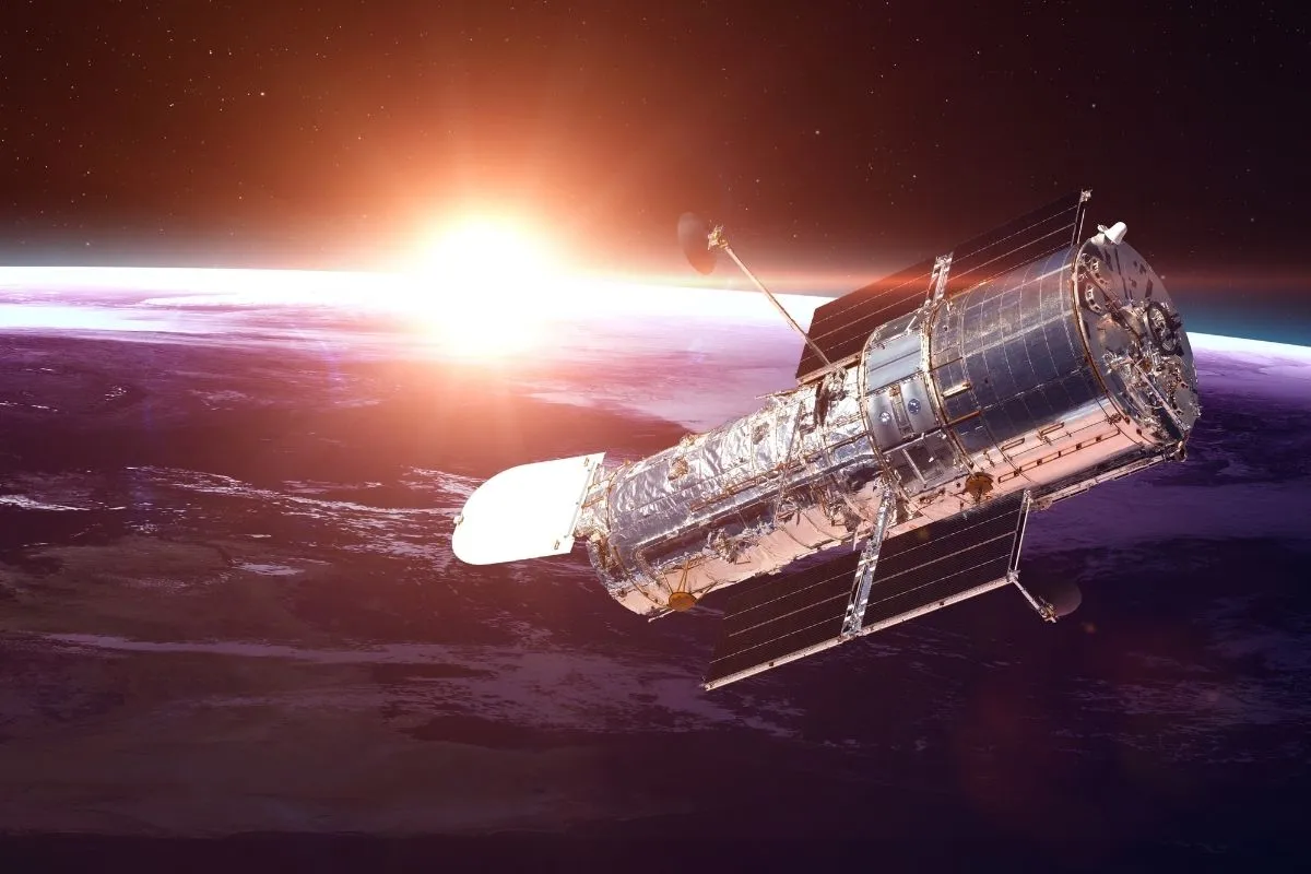 Zdjęcie Jak działa teleskop Hubble'a? Odkryj tajemnice jego funkcjonowania