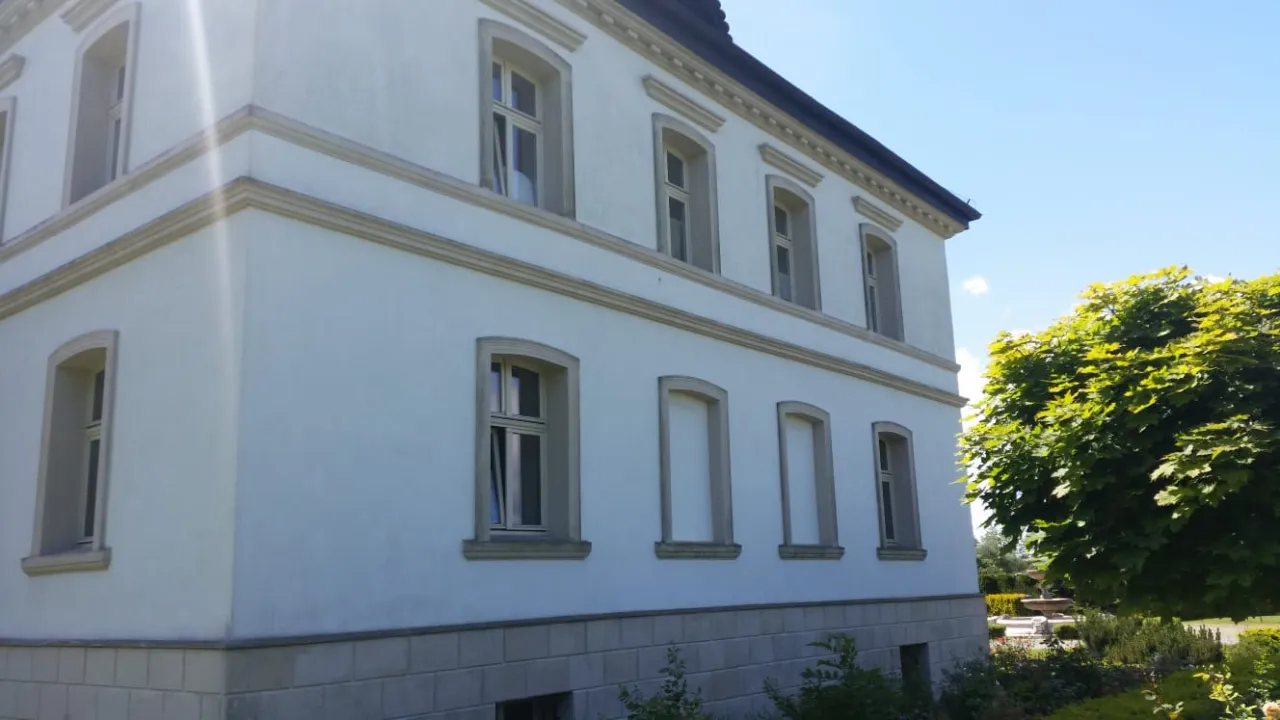 Zdjęcie Jak odświeżyć elewację i uniknąć kosztownych napraw?