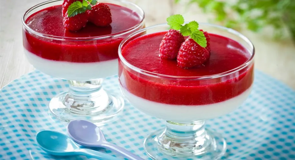 Zdjęcie Jak zrobić mus malinowy do ciasta – prosty przepis na pyszny deser