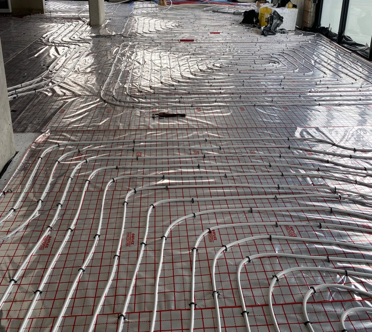 Zdjęcie Jak Dobrać Fugę do Płytek 60x60 cm na Ogrzewanie Podłogowe