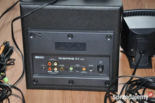 Zdjęcie Jak podłączyć subwoofer do telewizora - uniknij najczęstszych błędów