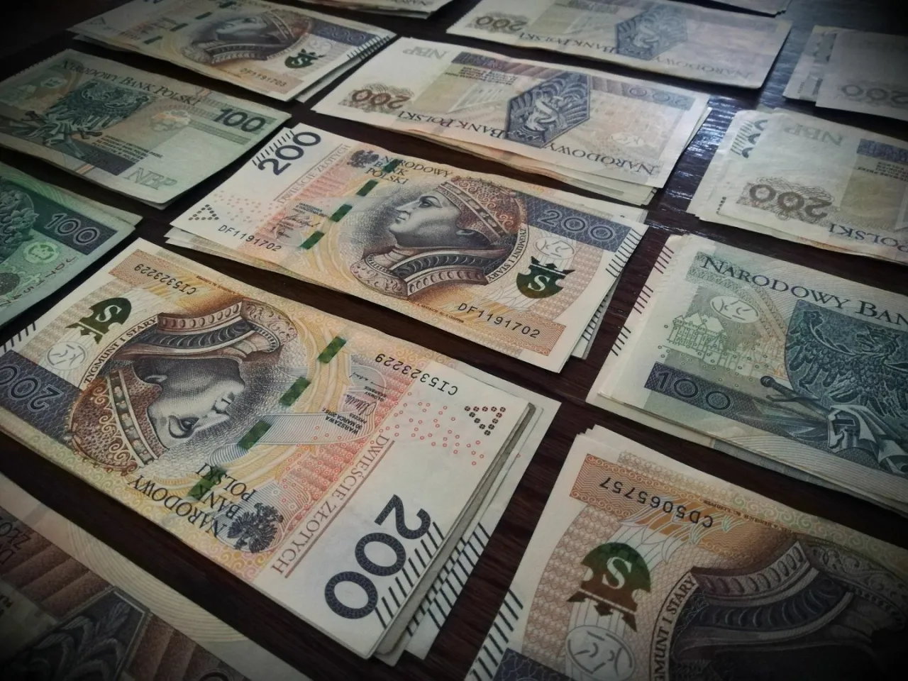 Zdjęcie Emerytura 6200 brutto ile to netto? Zaskakujące obliczenia i kwoty