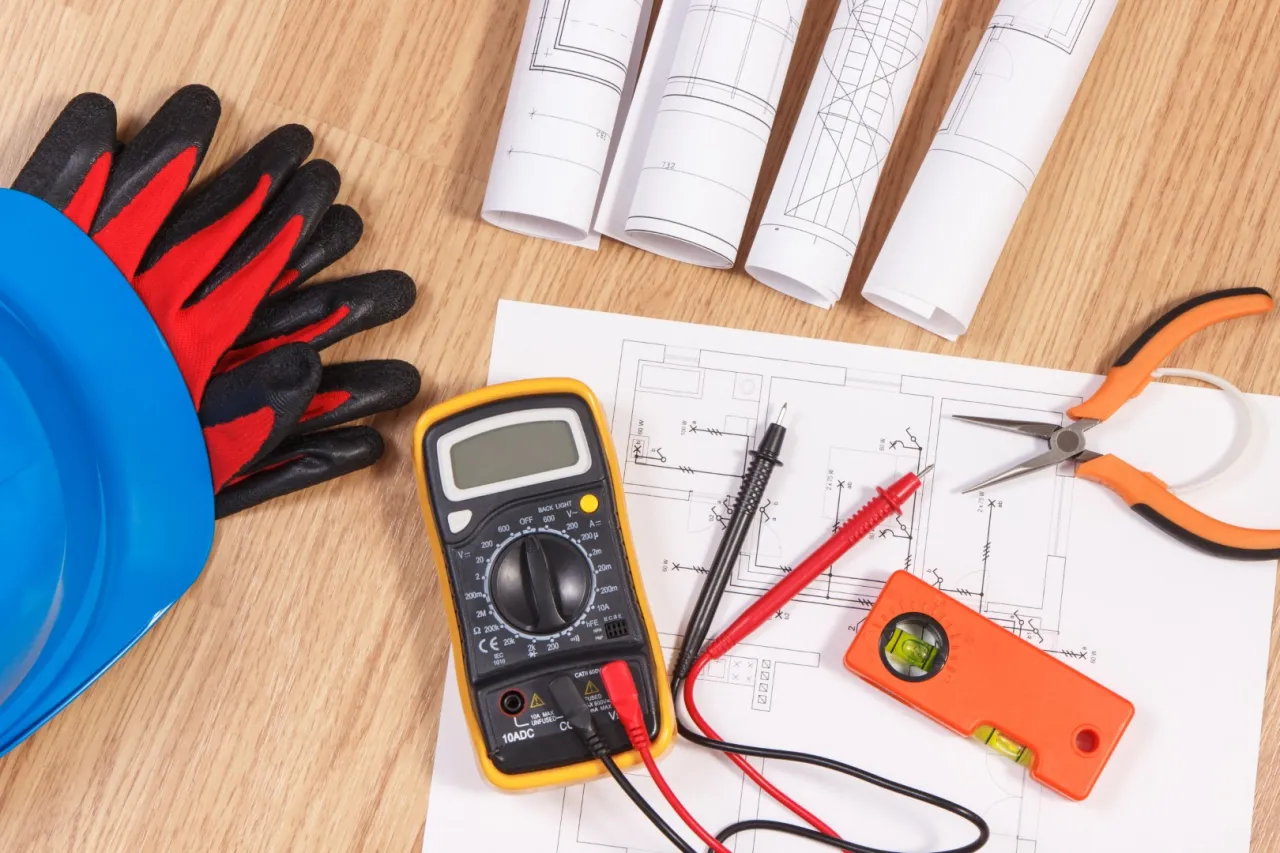 Zdjęcie Ile trwa kurs elektryka? Sprawdź czas trwania różnych szkoleń