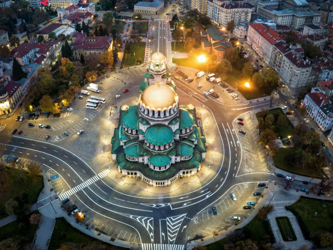 Zdjęcie Ile tak naprawdę trwa lot z Katowic do Bułgarii? Sprawdzamy czasy przelotów do najpopularniejszych miast