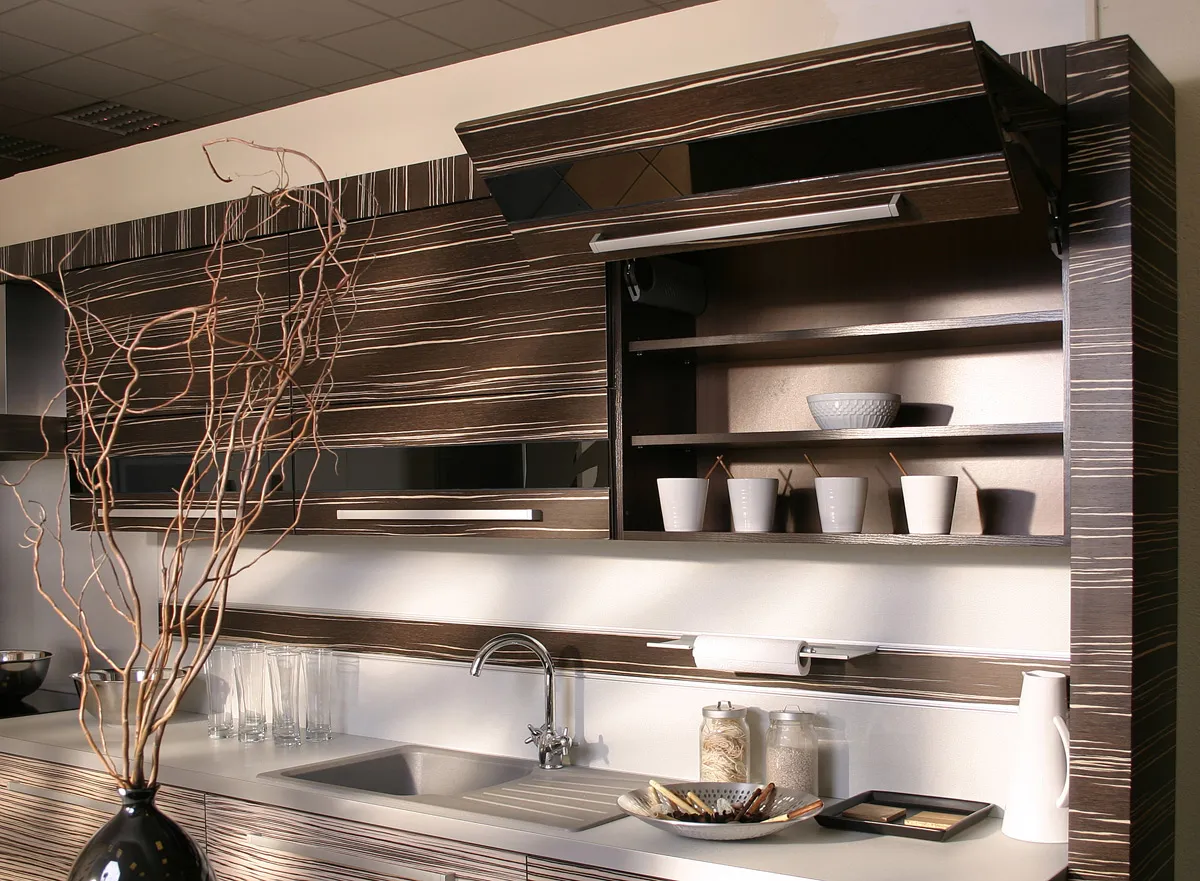 Zdjęcie Jak zrobić fronty do szafek? Poradnik DIY krok po kroku