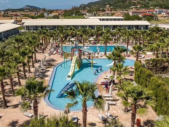 Zdjęcie Ile trwa lot do Grecji Zakynthos? Sprawdź czas przelotu z Polski