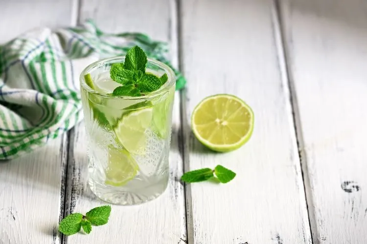 Zdjęcie Najlepsze drinki z limonką i Sprite, które orzeźwią w upalne dni