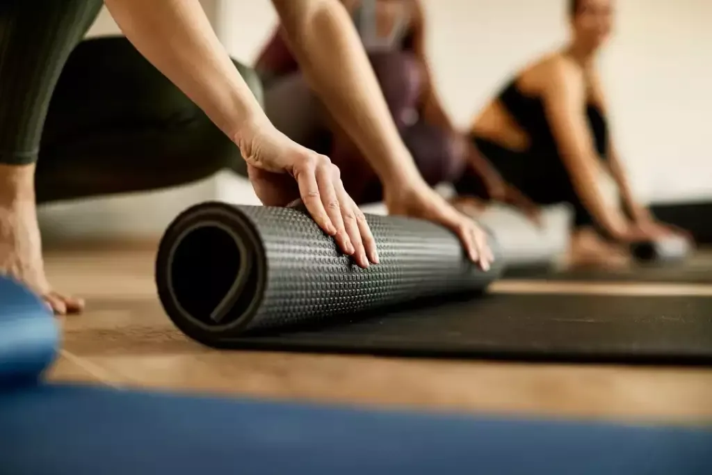 Zdjęcie Mata do ćwiczeń jaką wybrać – uniknij błędów przy wyborze idealnej maty