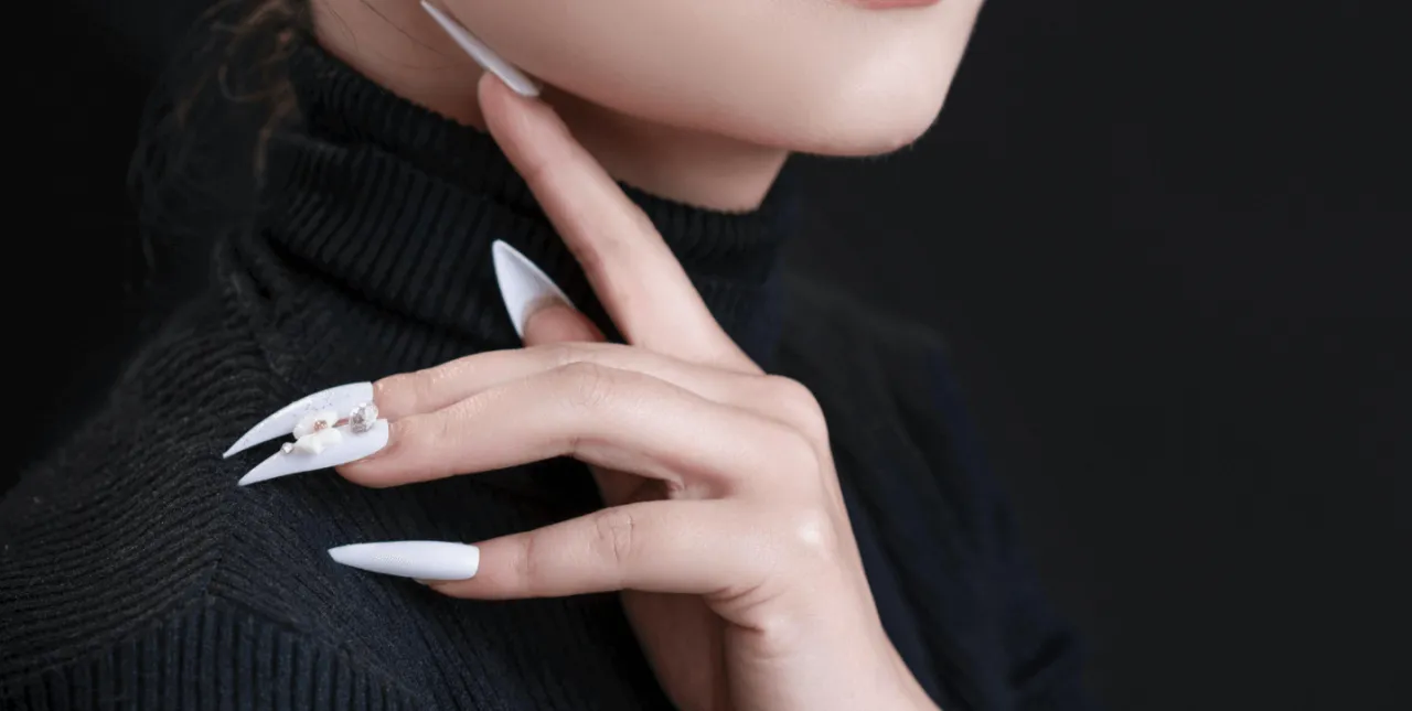 Zdjęcie Jak zapuścić długie i zdrowe paznokcie? Kompleksowy przewodnik