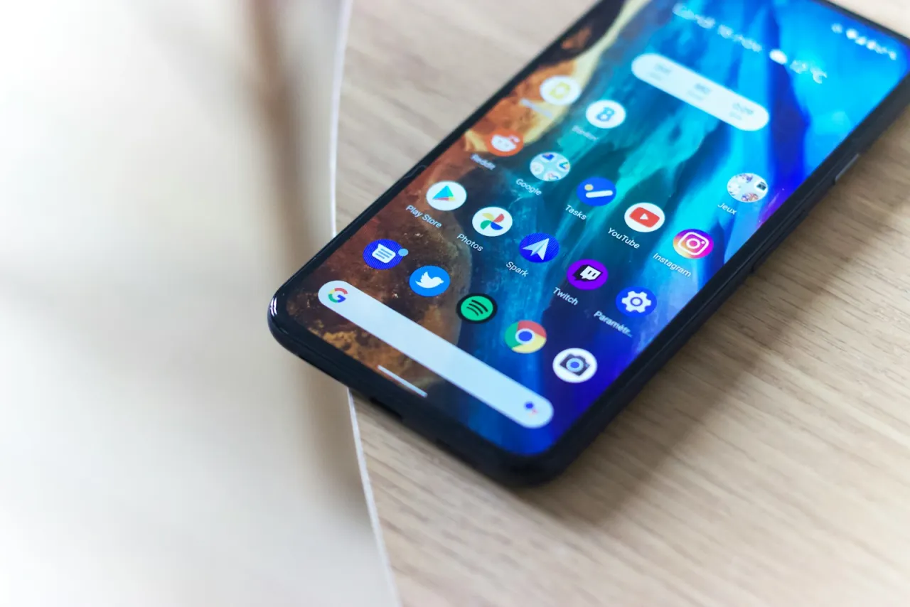 Zdjęcie Jak zainstalować sklep play na Androidzie - uniknij problemów i błędów