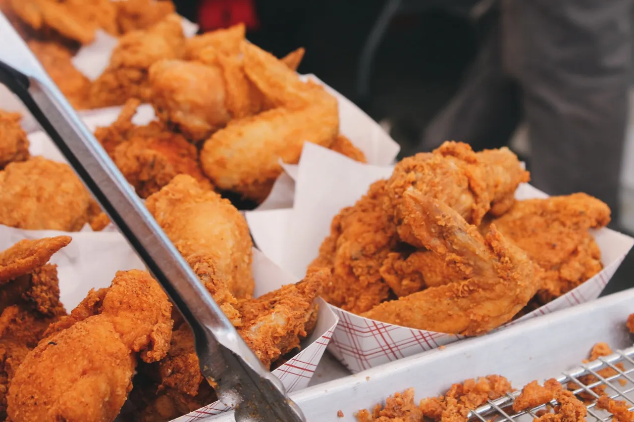 Zdjęcie Ile kcal ma gotowana pierś z kurczaka? Zaskakujące fakty o kaloriach