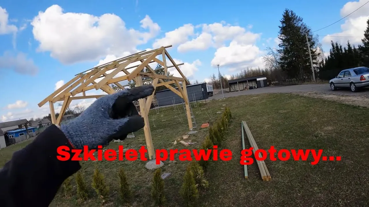 Zdjęcie Jak zrobić dach na altanie, aby uniknąć najczęstszych błędów?