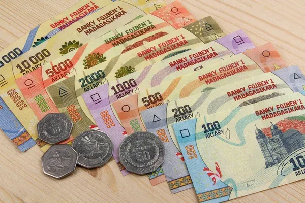 Zdjęcie Jaką walutę warto zabrać na Madagaskar? Poznaj ceny i aktualne kursy