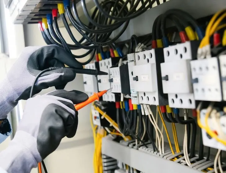 Zdjęcie Ile kosztuje oświadczenie elektryka? Sprawdź ceny w Twoim regionie