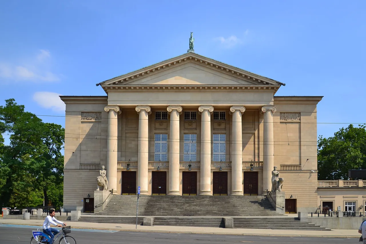 Zdjęcie Teatr Wielki im. Stanisława Moniuszki w Poznaniu - historia i repertuar