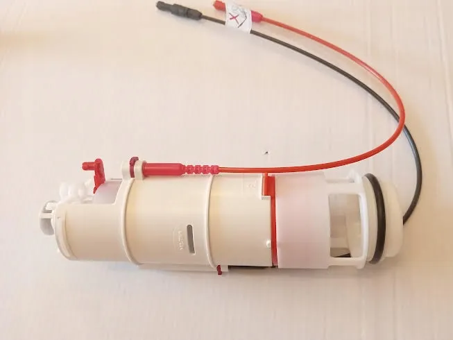 Zdjęcie Jak działa mechanizm spustowy sanit? Kluczowe informacje i porady