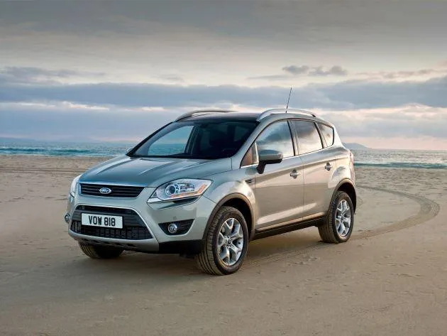 Zdjęcie Gdzie są bezpieczniki w Ford Kuga? Odkryj ważne lokalizacje