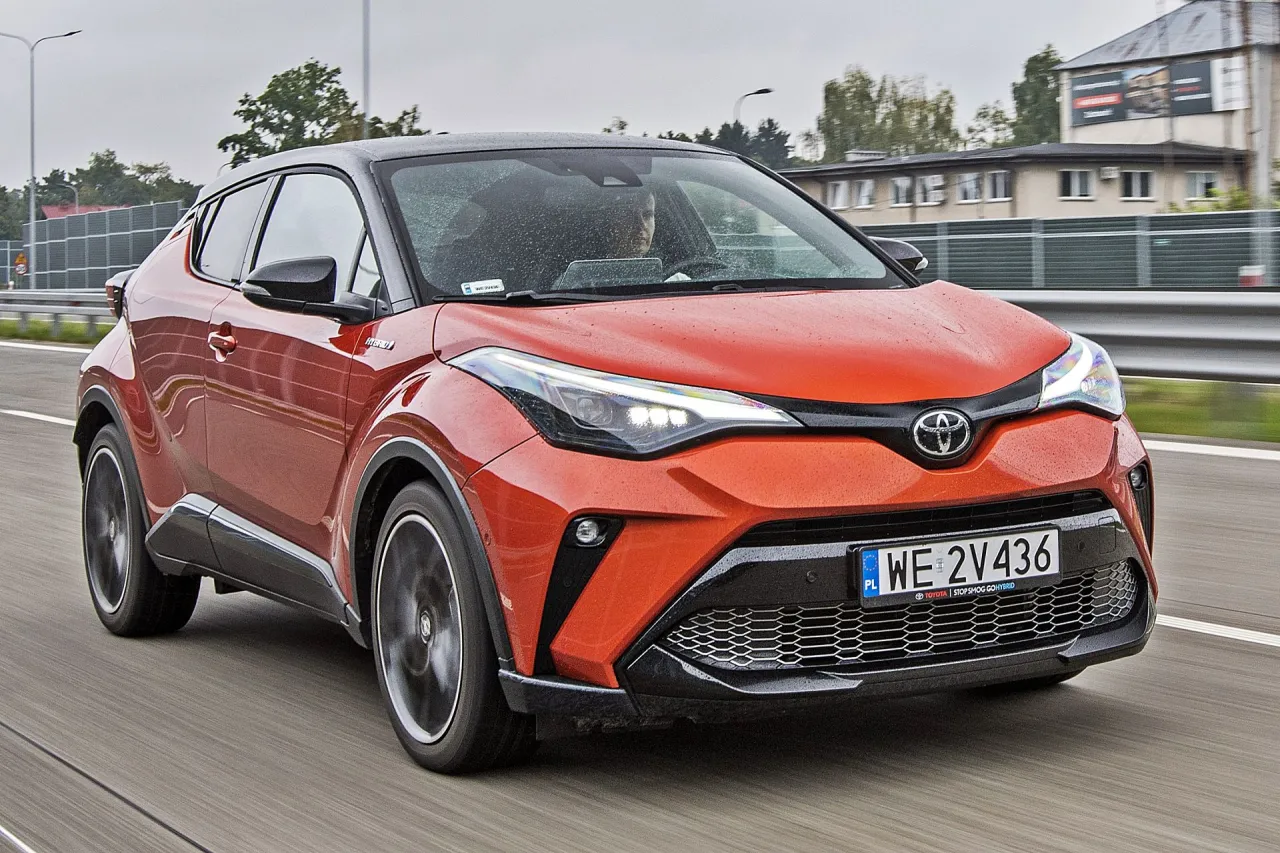 Zdjęcie Ile kosztuje nowa Toyota C-HR hybrid? Ceny i szczegóły, które musisz znać