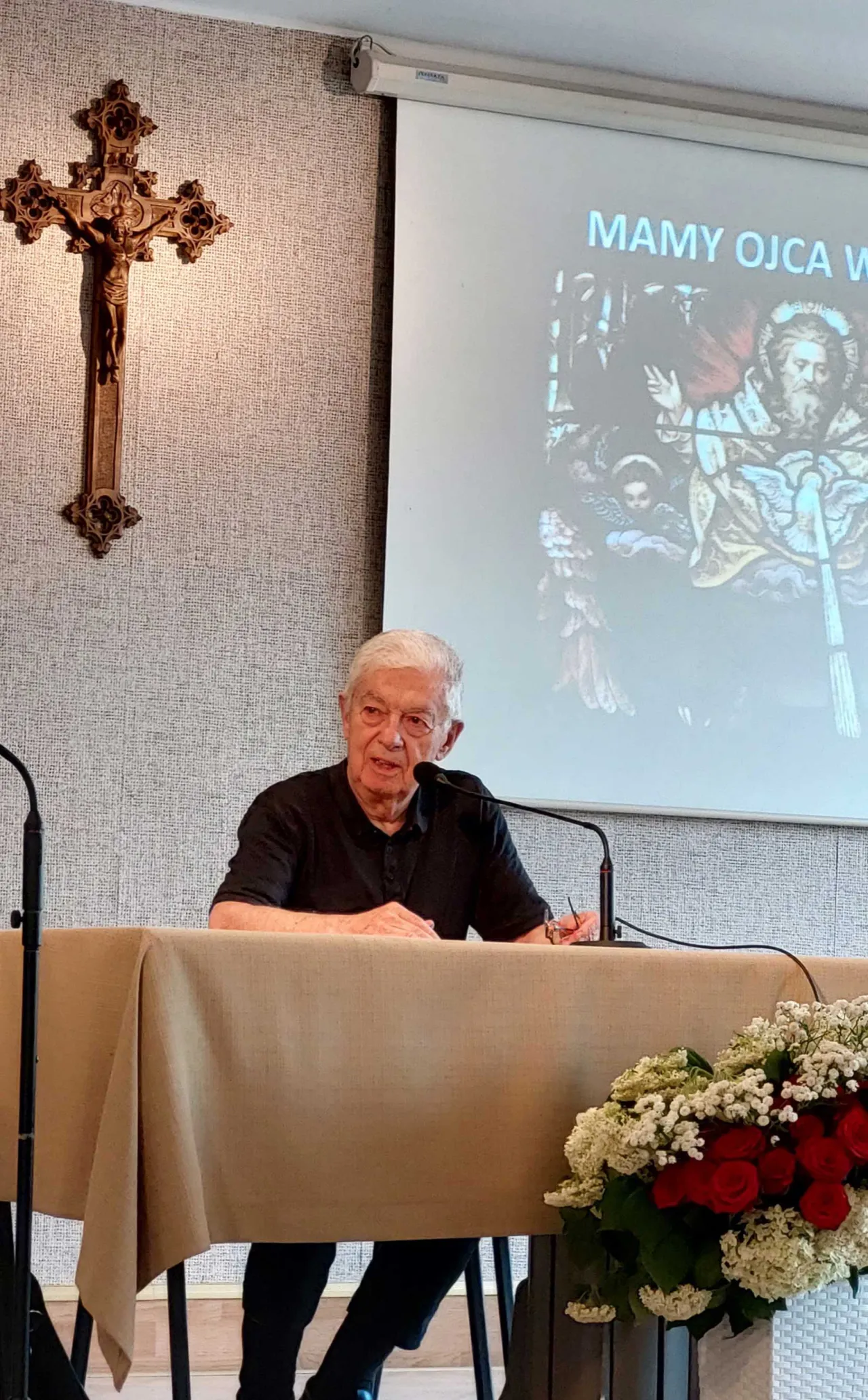 Zdjęcie Znaczenie mszy świętej: dlaczego jest kluczowe dla katolików